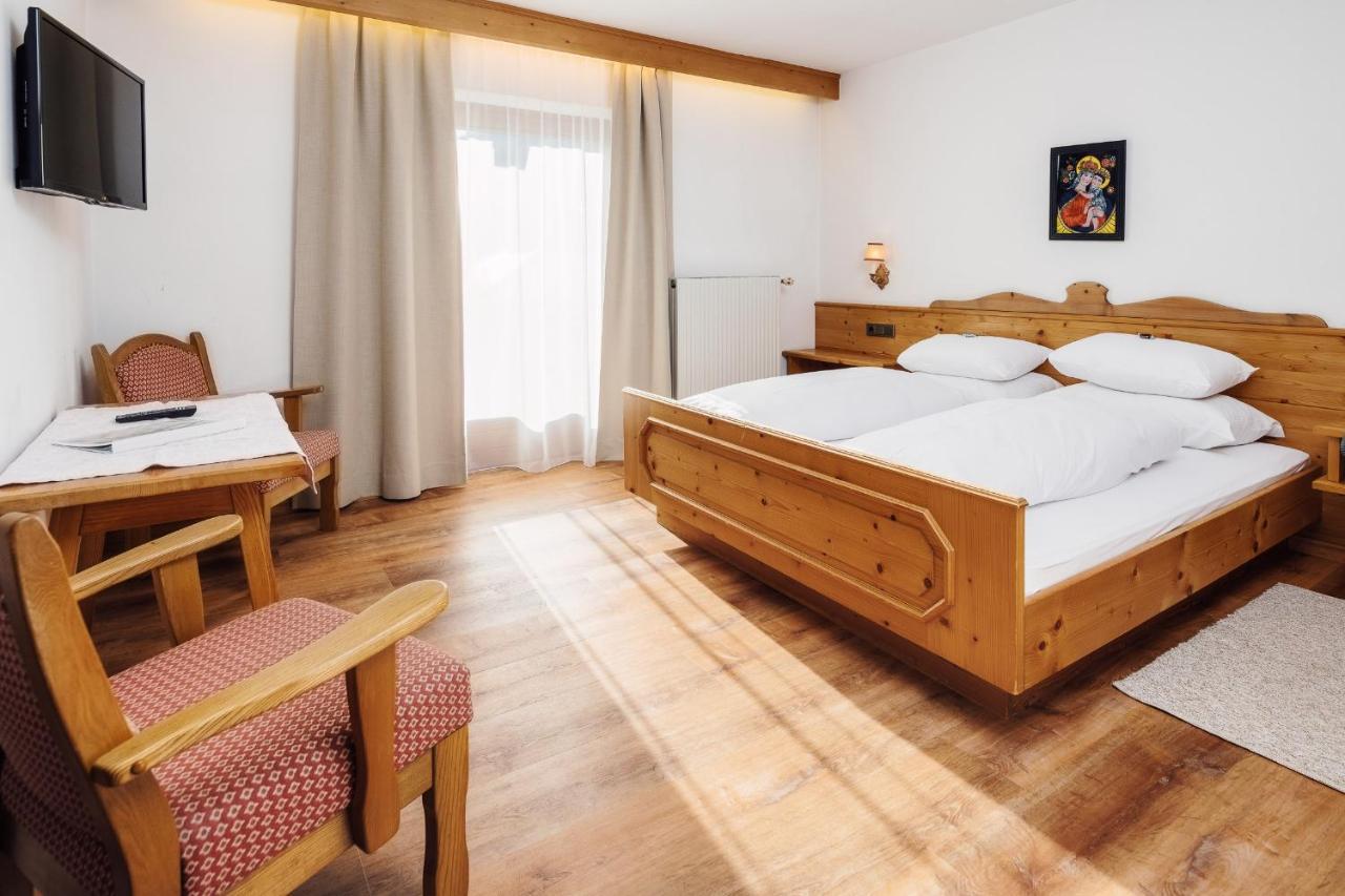 Hotel Komperdell แซร์เฟาส์ ภายนอก รูปภาพ